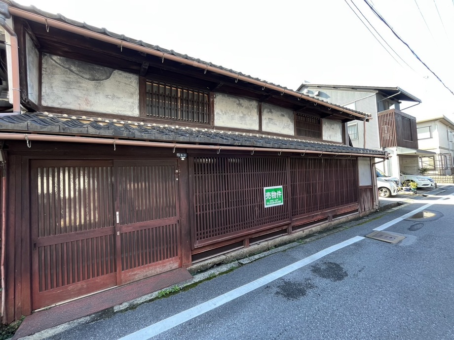 メイン画像：彦根城下町に佇む歴史的な価値のある大きな町家【中古戸建】